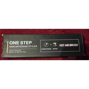ONE STEP HAIR DRYER AND STYLER